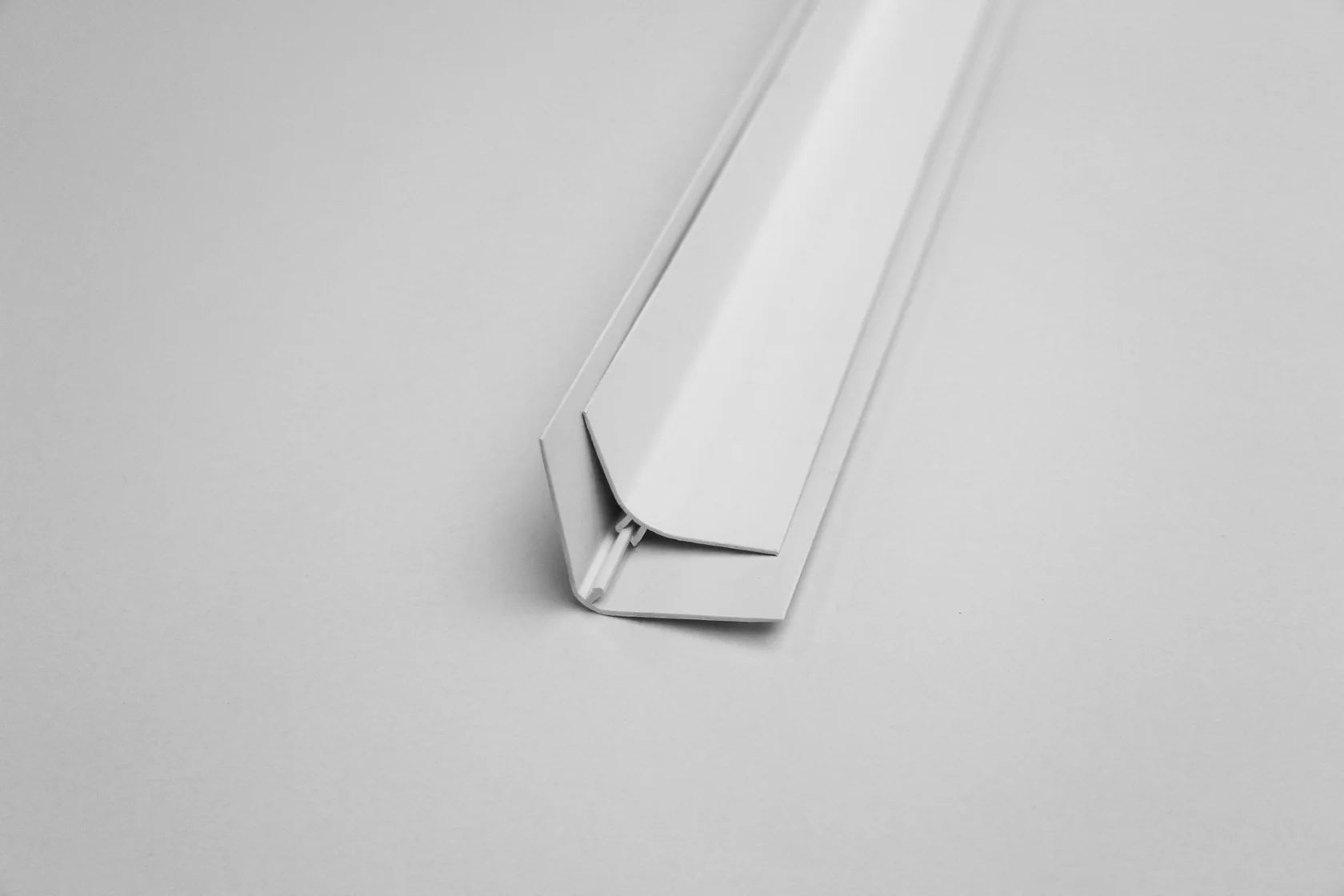 Altro Nexus™ Two-part internal corner trim